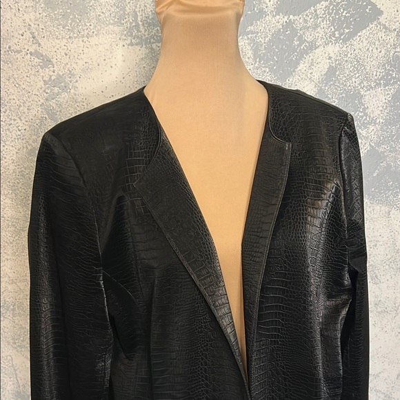 Chico's Black Long Blazer with Textured Fabric size 2 - Picture 1 of 7